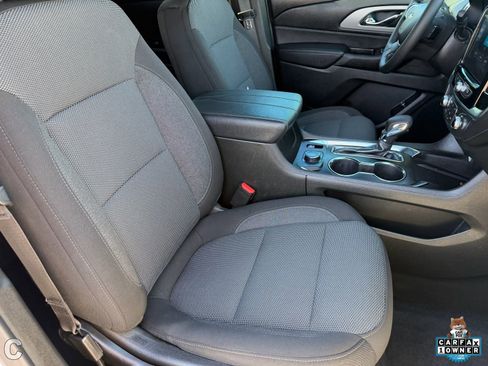 Certified 2023 Chevrolet Traverse LT FWD image 11