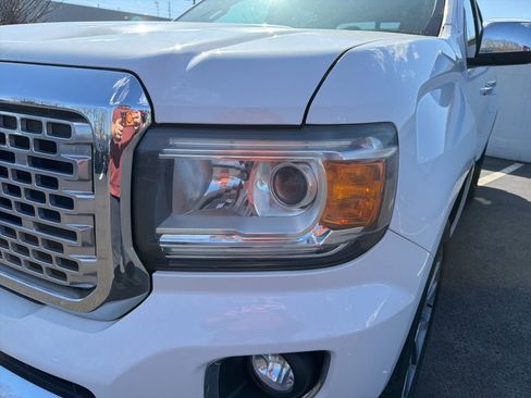 Used 2019 GMC Canyon Denali image 9