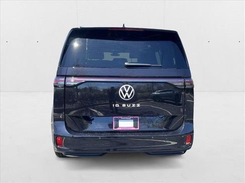 New 2025 Volkswagen ID. Buzz Pro S image 7