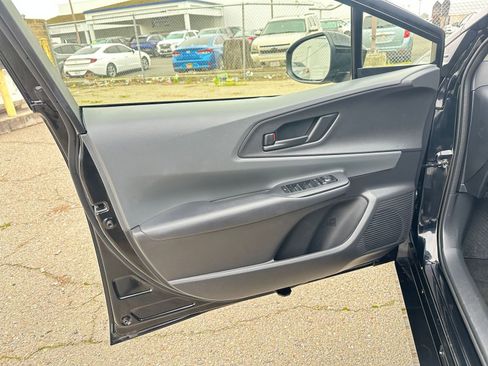 Used 2025 Toyota Prius LE image 20