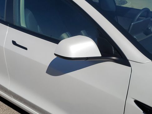 Used 2022 Tesla Model 3 Performance image 10