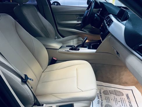 Used 2015 BMW 320i Sedan RWD image 22