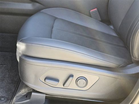 New 2026 Kia Sorento S w/ S Panoramic Sunroof Package image 33