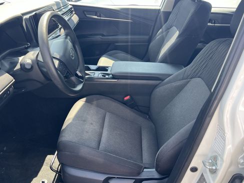 Used 2025 Toyota Camry LE FWD image 7