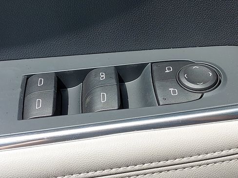 New 2025 GMC Acadia Elevation image 30