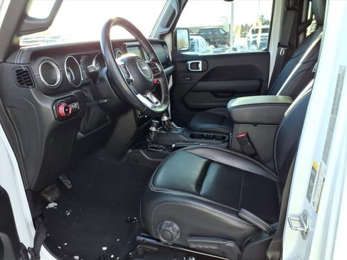 Used 2020 Jeep Wrangler Unlimited Sahara image 13