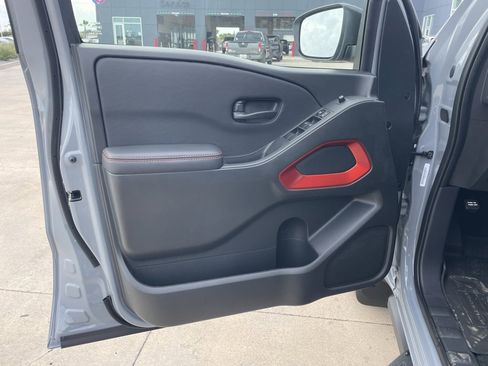 New 2026 Nissan Frontier Pro-X w/ Pro-X Convenience Package image 13