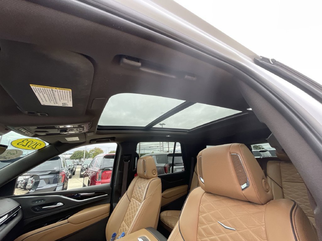 Certified 2023 Cadillac Escalade Sport AWD/4WD image 19