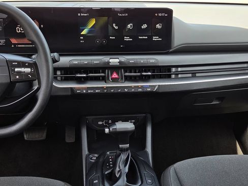 Used 2025 Kia K4 FWD image 9