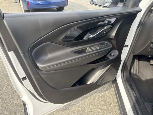 Used 2023 GMC Terrain AT4 image 20