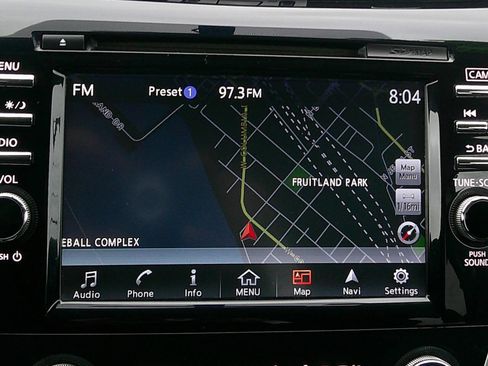 Used 2017 Nissan Murano SV image 11