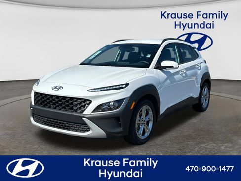 Used 2023 Hyundai Kona SEL FWD image 3