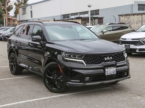 Used 2023 Kia Sorento SX FWD image 2