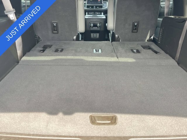 Used 2023 GMC Yukon XL SLT RWD image 12