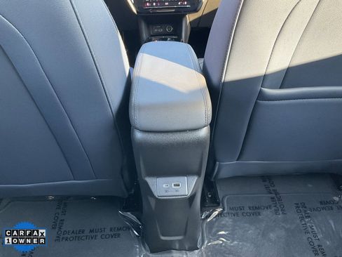 Used 2022 Chevrolet Bolt EUV LT w/ Convenience Package image 33