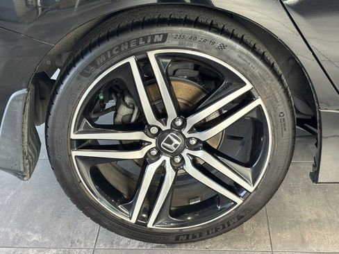 Used 2017 Honda Accord Sport image 31