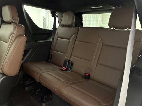 Used 2021 Chevrolet Tahoe High Country image 18