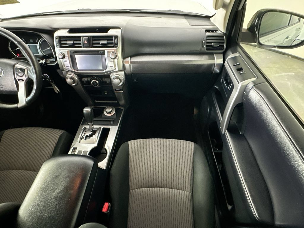 Used 2019 Toyota 4Runner SR5 AWD/4WD image 11