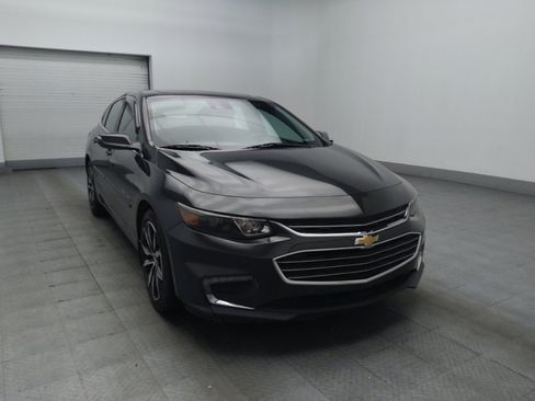Used 2018 Chevrolet Malibu LT w/ Leather Package FWD image 13