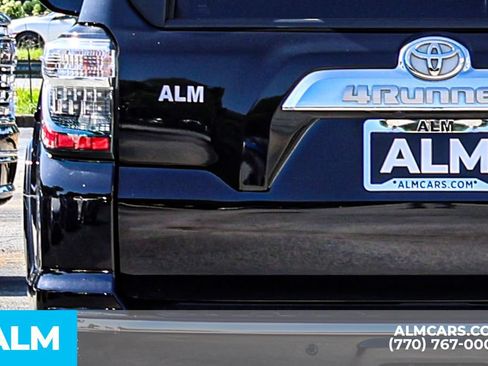 Used 2023 Toyota 4Runner Limited AWD/4WD image 12