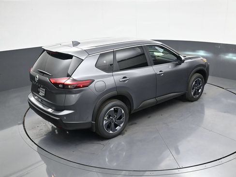 Certified 2026 Nissan Rogue SV FWD image 34