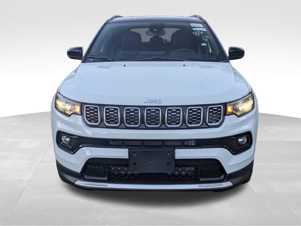 Used 2026 Jeep Compass Limited AWD/4WD image 8