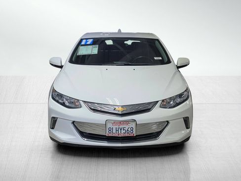 Used 2017 Chevrolet Volt LT w/ Comfort Package FWD image 2