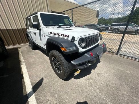 Used 2025 Jeep Wrangler Unlimited Rubicon AWD/4WD image 1