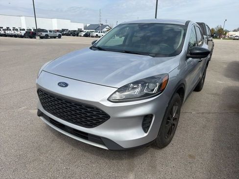 Used 2020 Ford Escape SE AWD/4WD image 3
