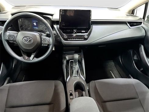 Used 2025 Toyota Corolla LE image 25