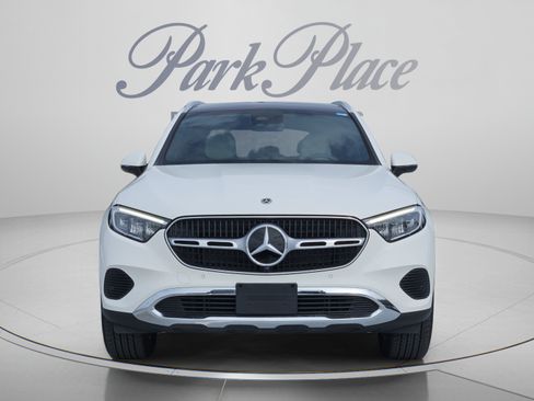 Used 2025 Mercedes-Benz GLC 300 4MATIC image 8