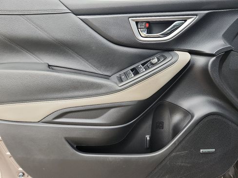 Used 2022 Subaru Forester Limited image 13