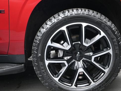 Used 2021 Chevrolet Tahoe RST AWD/4WD image 11