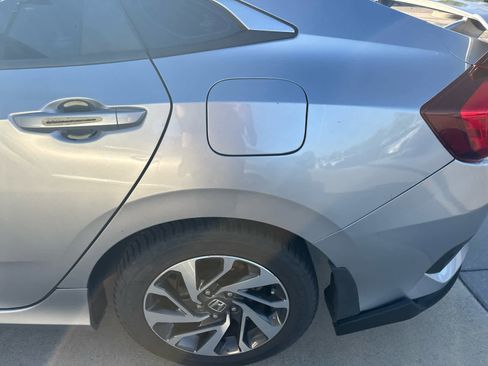 Used 2016 Honda Civic EX image 4
