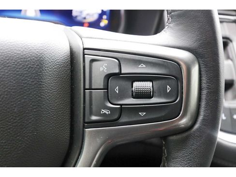 Used 2022 Chevrolet Tahoe LT w/ Luxury Package AWD/4WD image 17
