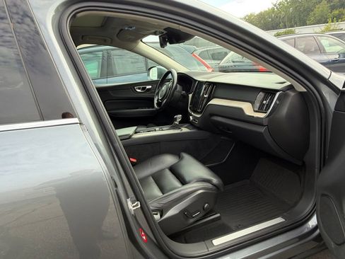 Used 2018 Volvo XC60 T6 Inscription w/ Convenience Package AWD/4WD image 2