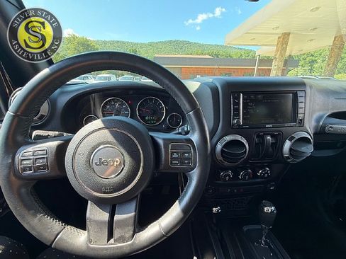 Used 2015 Jeep Wrangler Sport w/ Quick Order Package 24S AWD/4WD image 24
