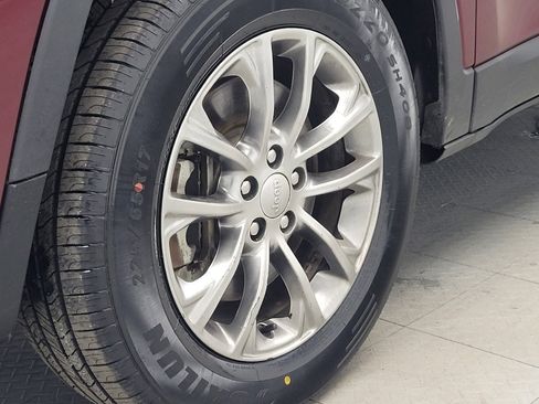 Used 2021 Jeep Cherokee Latitude Plus image 31