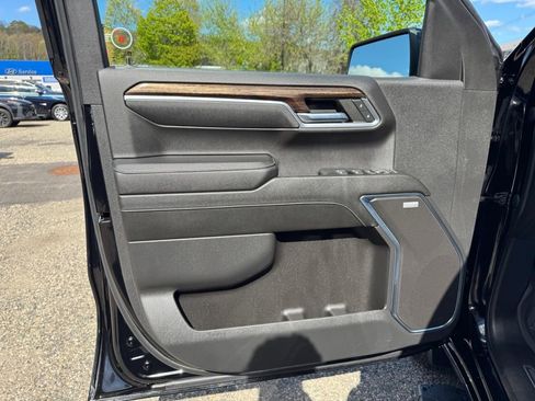 Used 2023 GMC Sierra 1500 Elevation w/ Elevation Premium Package AWD/4WD image 11