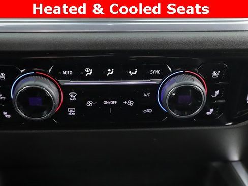 Used 2025 Chevrolet Silverado 2500 High Country w/ High Country Premium Package image 4