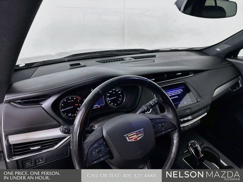 Used 2019 Cadillac XT4 Premium Luxury AWD/4WD image 10