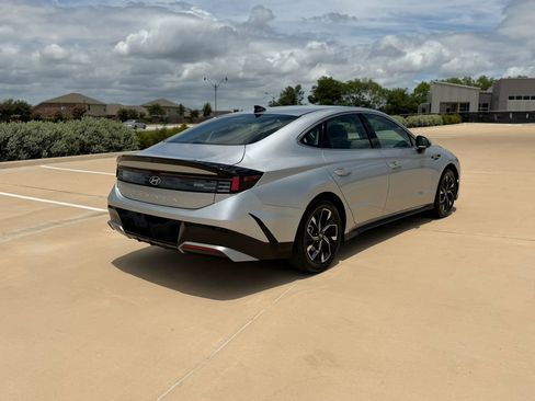 Used 2025 Hyundai Sonata SEL FWD image 4
