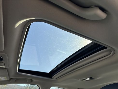 Used 2018 Subaru Legacy 2.5i Limited image 11