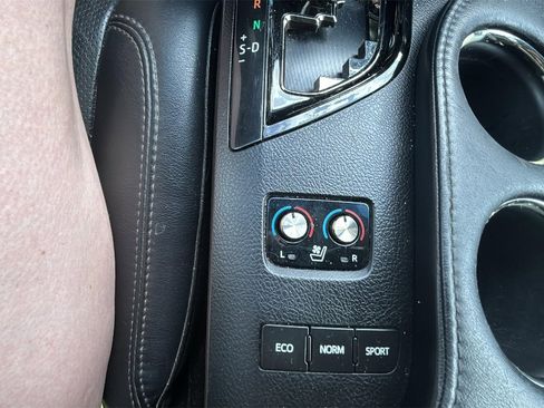 Used 2013 Toyota Avalon image 13