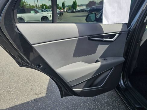 Used 2023 Kia Niro EX Touring FWD image 19