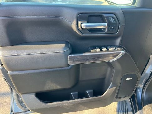 Used 2022 Chevrolet Silverado 1500 LTZ w/ LTZ Premium Package image 15