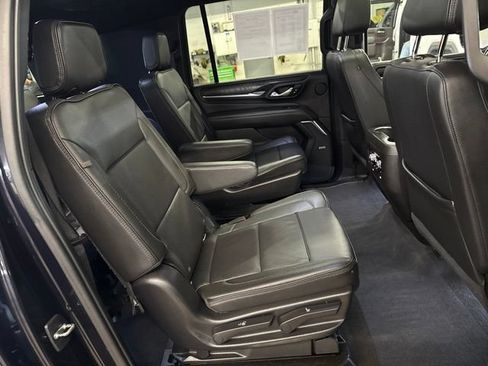 Used 2021 GMC Yukon XL Denali w/ Denali Premium Package AWD/4WD image 28