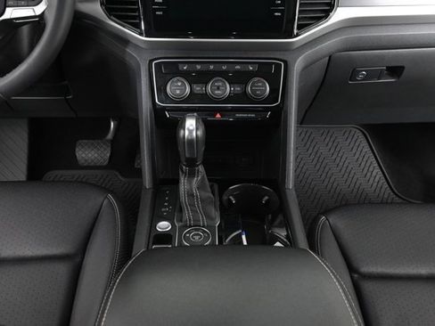 Certified 2023 Volkswagen Atlas Cross Sport SEL image 18