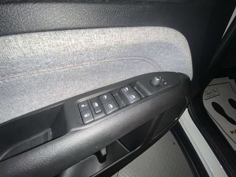 Used 2022 Jeep Compass Latitude AWD/4WD image 13