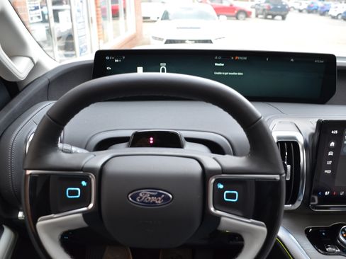 New 2025 Ford Expedition Max Platinum w/ Driver's Package image 7